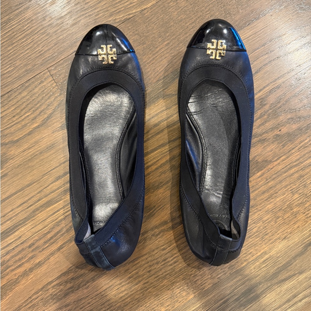 Tory Burch Reva Ballet Flats Black Leather Gold Logo Slip On Women's Size 10